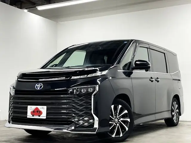 Toyota Voxy photo 1