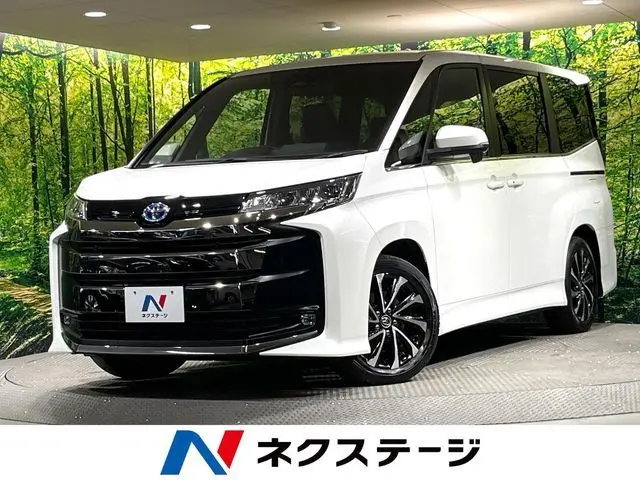 Toyota Noah fotoğraf 1