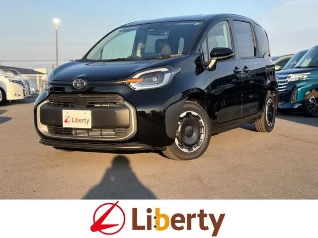 Toyota Sienta fotoğraf 1