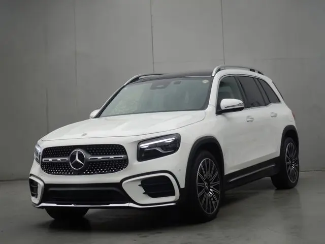 Mercedes-Benz GLB-Class photo 1