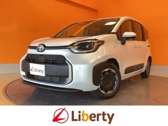 Toyota Sienta photo 1