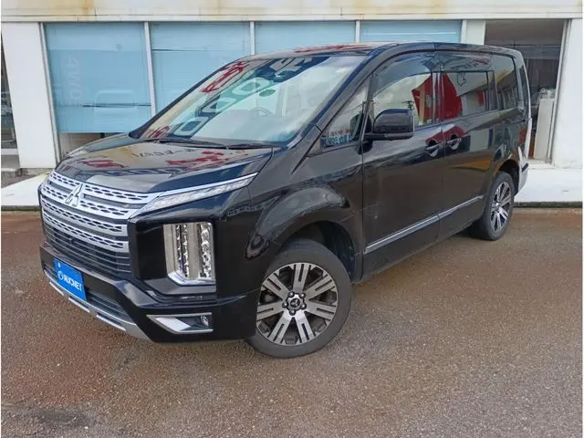 Mitsubishi Delica D:5