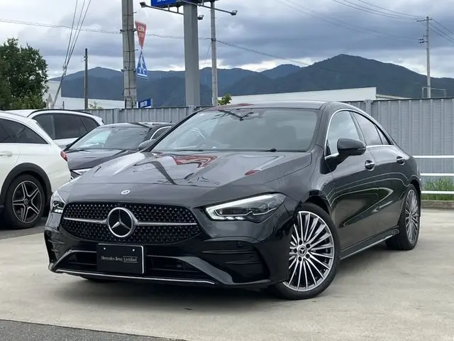 Mercedes-Benz CLA-Class fotoğraf 1