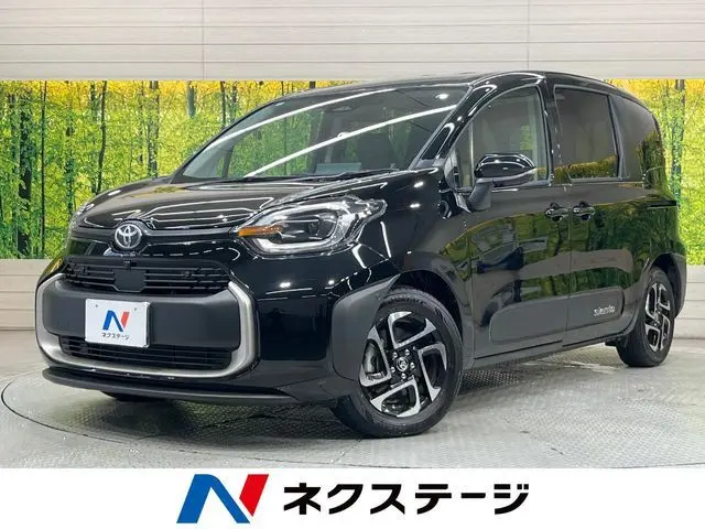 Toyota Sienta fotoğraf 1