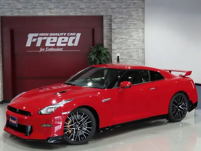 Nissan GT-R